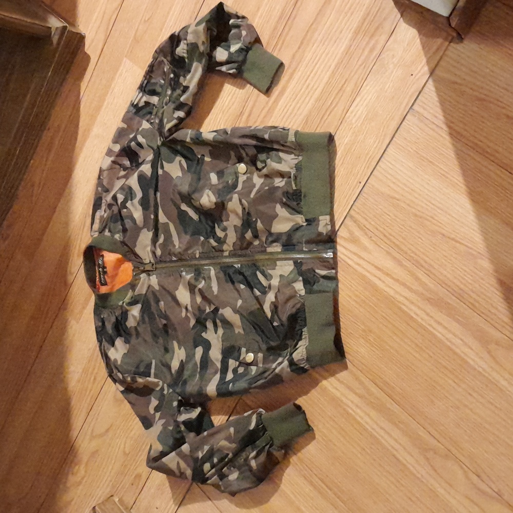 Womens Size S Camouflage Jacket